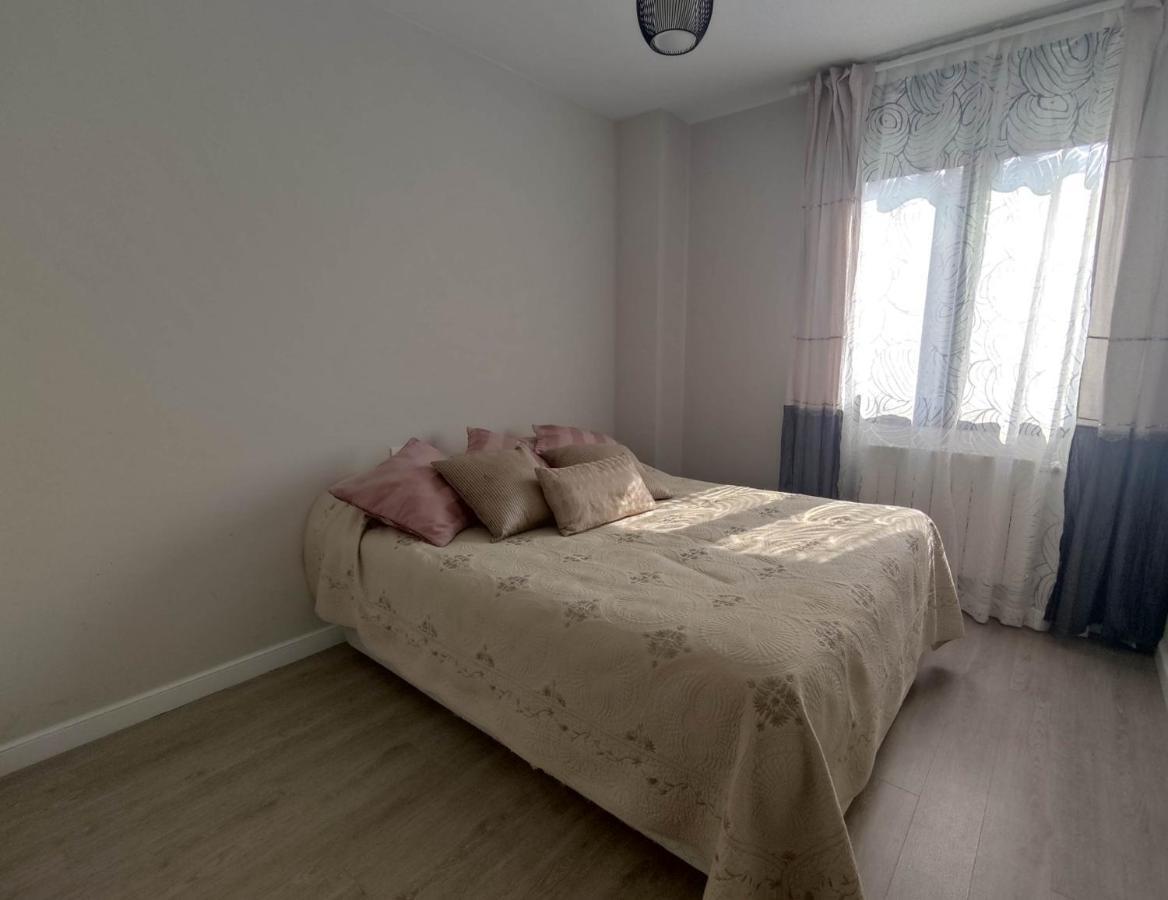 Precioso Apartamento Con Terraza, Pistas De Padel Y Piscinas Apartamento Castro Urdiales Exterior foto